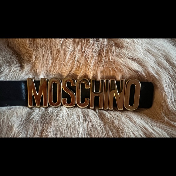 Authentic Moschino Belt. - Picture 4 of 5